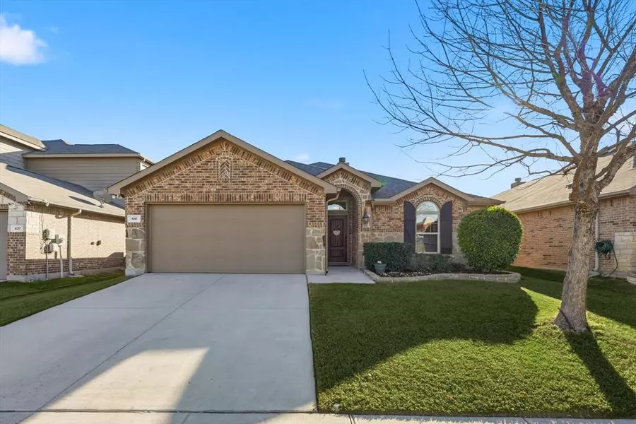 441 E Wishbone Lane, Fort Worth, TX 76052