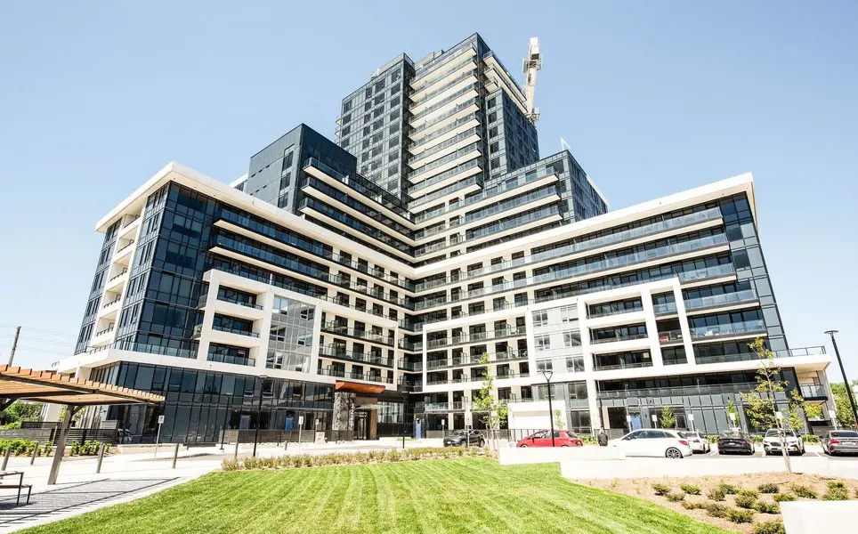 3220 William Coltson AVE #1407, Oakville, ON L6H 7X9