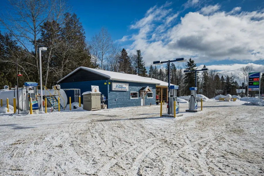 2246 Loop RD, Highlands East, ON K0L 3C0