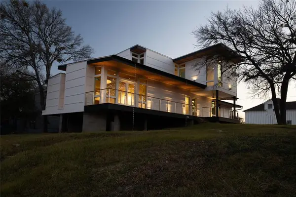 Sherman, TX 75090,715 N Elm Street