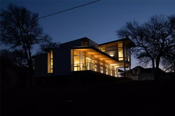 Sherman, TX 75090,715 N Elm Street