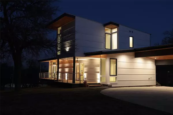 Sherman, TX 75090,715 N Elm Street