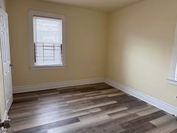 Newark City, NJ 07106,65-67 Monticello Ave