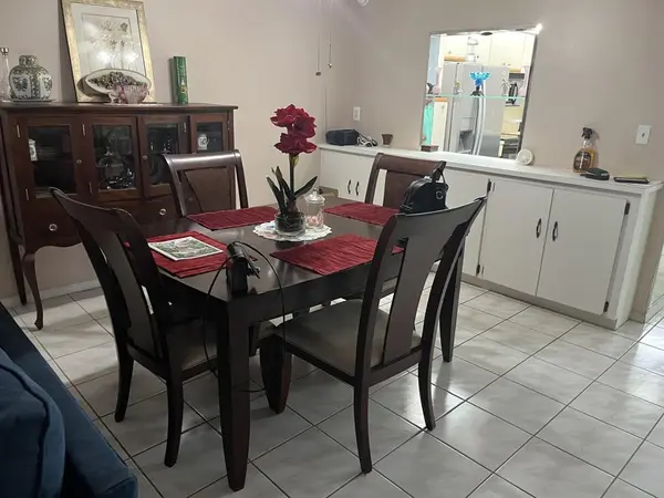 Pembroke Pines, FL 33025,9800 N Hollybrook Lake Dr #202