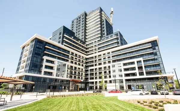 Oakville, ON L6H 7X9,3220 William Coltson AVE #1407