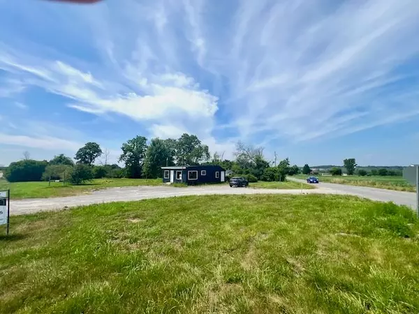 Prince Edward County, ON K0K 1T0,11 Melville RD