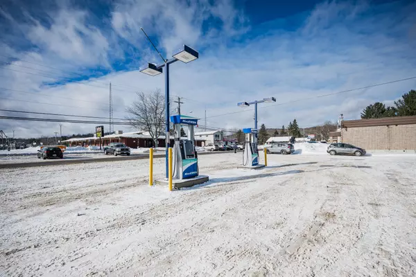 Highlands East, ON K0L 3C0,2246 Loop RD