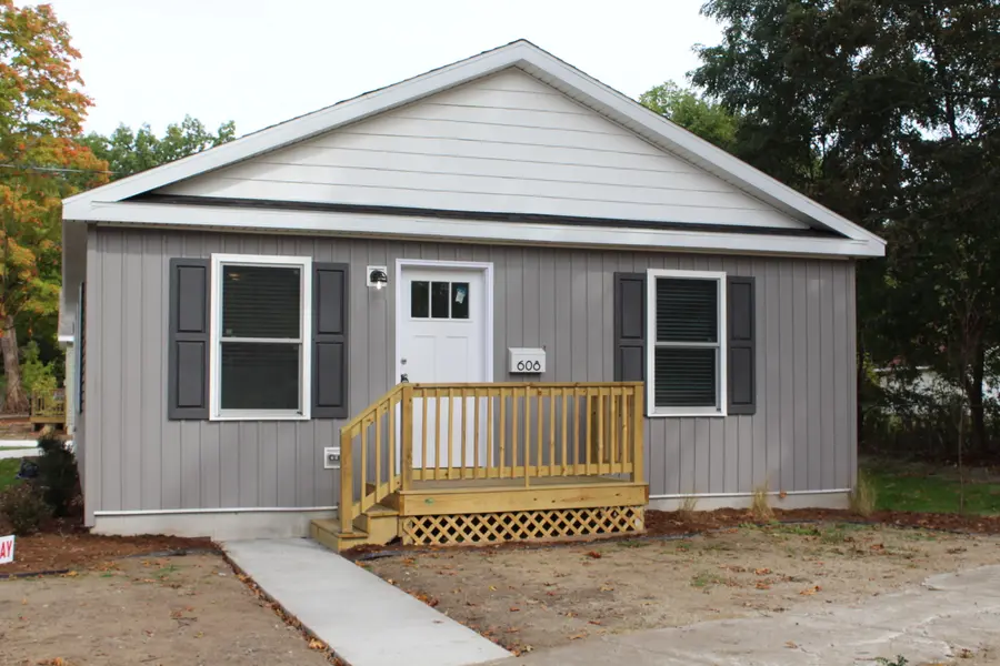 608 Jackson AVE, Muskegon City, MI 49442