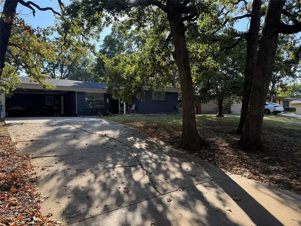 Denison, TX 75020,110 S Hickory Avenue