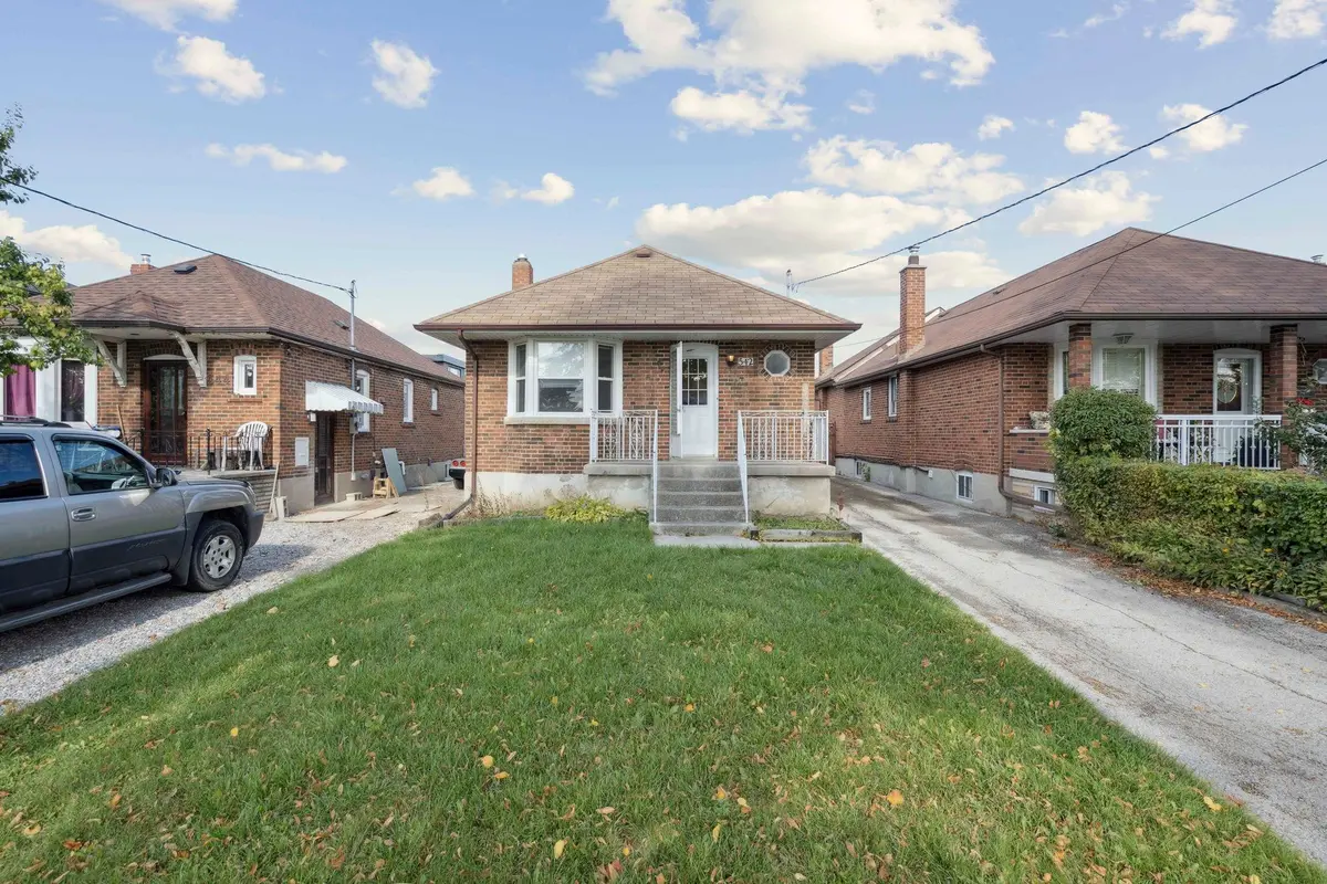 Toronto W04, ON M6B 2G3,542 Glen Park AVE #Main