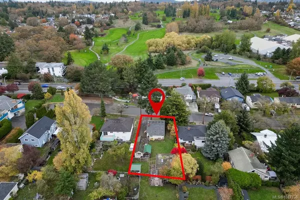 1467 Finlayson Pl, Victoria, BC V8T 2V8