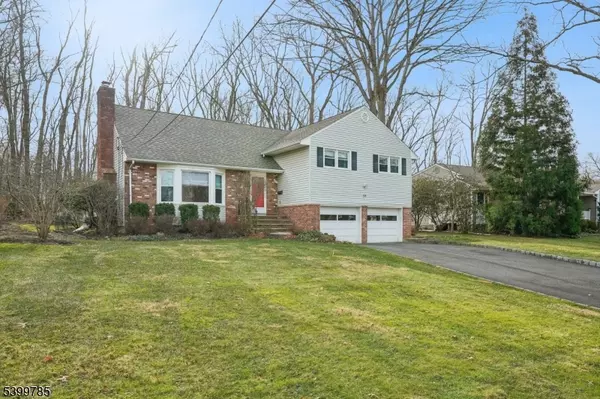 54 Saw Mill Dr, Berkeley Heights Twp., NJ 07922