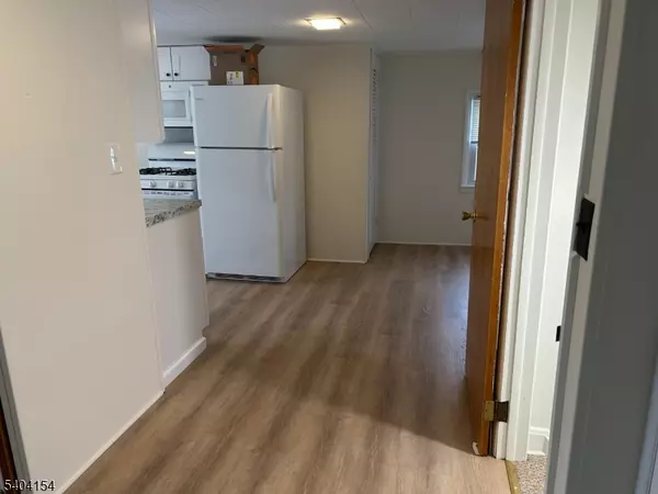 Madison Boro, NJ 07940,11 Station Rd