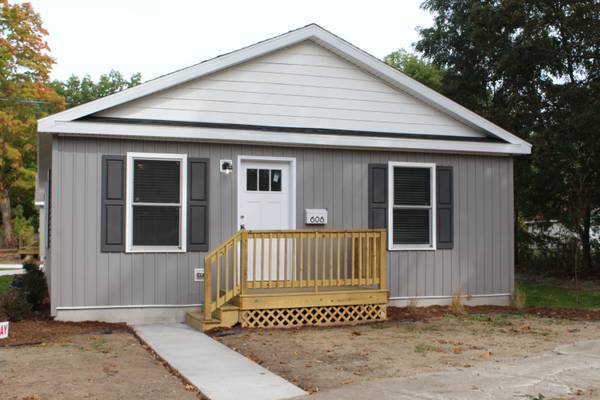 608 Jackson AVE, Muskegon, MI 49442