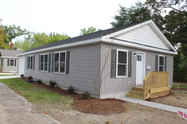 608 Jackson AVE, Muskegon City, MI 49442