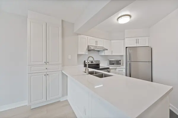 Toronto C01, ON M5G 1N6,750 Bay ST #2005