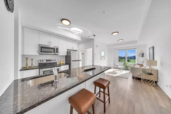 2635 William Jackson DR #602, Pickering, ON L1X 0L6