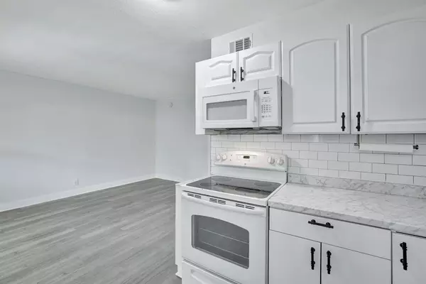 Wilton Manors, FL 33334,2741 NE 8th Ave #15