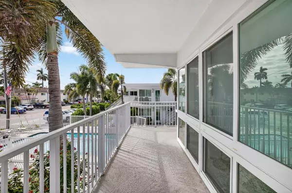 Lauderdale By The Sea, FL 33308,223 Marine Ct #207