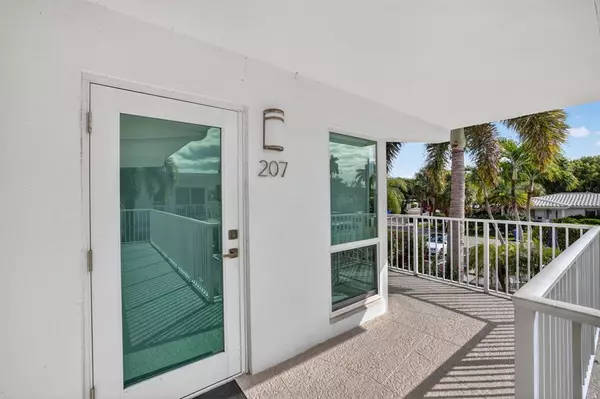 Lauderdale By The Sea, FL 33308,223 Marine Ct #207