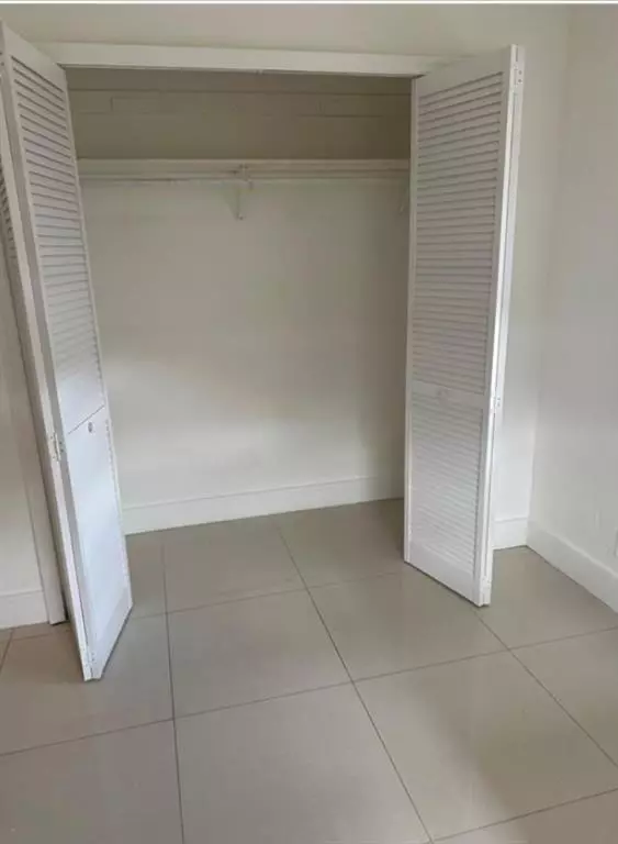 Fort Lauderdale, FL 33313,2241 NW 57th Ave #2241