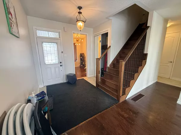 Milton, ON L9T 8G6,422 Cavanagh LN