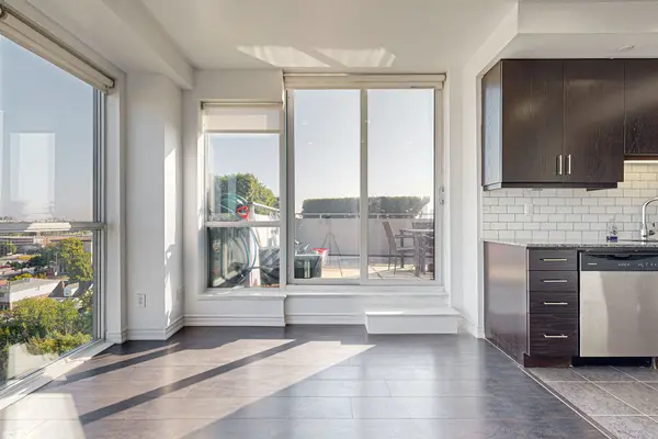 Toronto W05, ON M3M 0B3,15 James Finlay WAY #1012