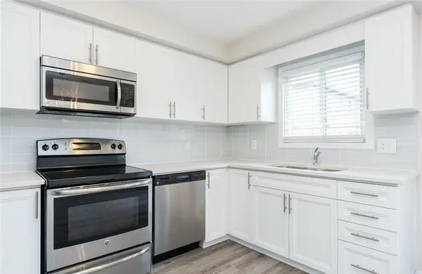 London South, ON N6L 0C7,3200 Singleton AVE #Unit #76