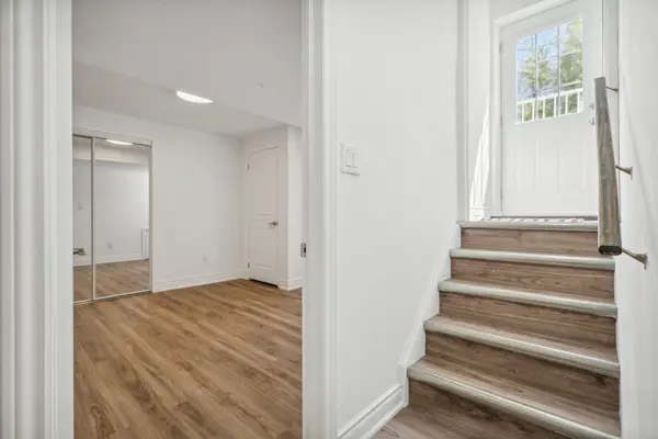 Shelburne, ON L9V 3V9,720 Cedar ST #Unit #2