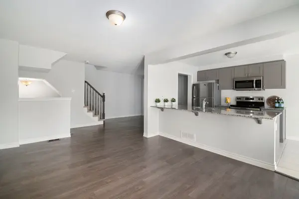 Orleans - Cumberland And Area, ON K4A 1C7,106 Helenium LN