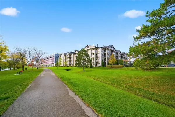 Welland, ON L3C 7B3,330 Prince Charles DR S #1402