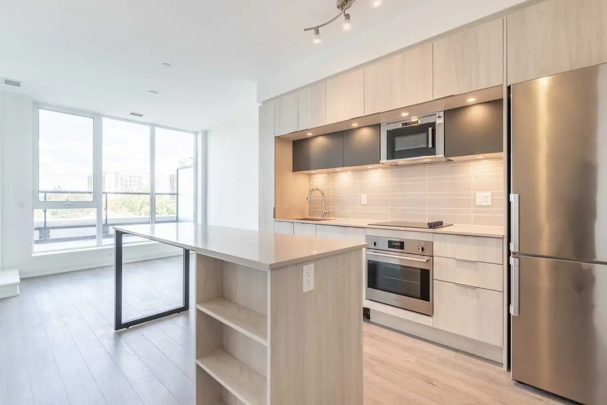 Toronto C10, ON M4S 0B9,1 Belsize DR #402