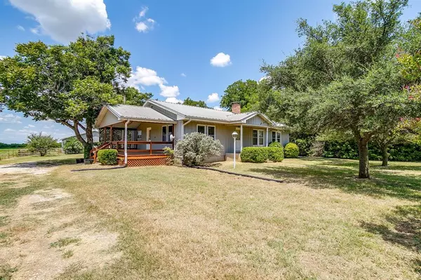 Grandview, TX 76050,8309 CR 106