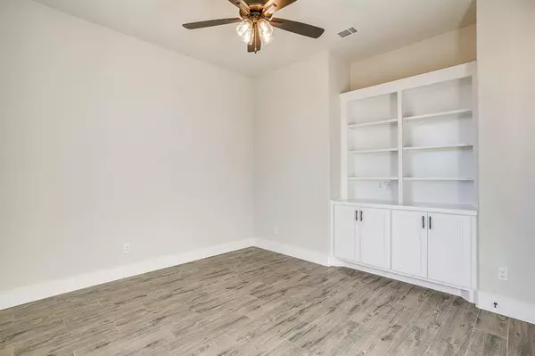 Springtown, TX 76082,9025 Valley Oak Court