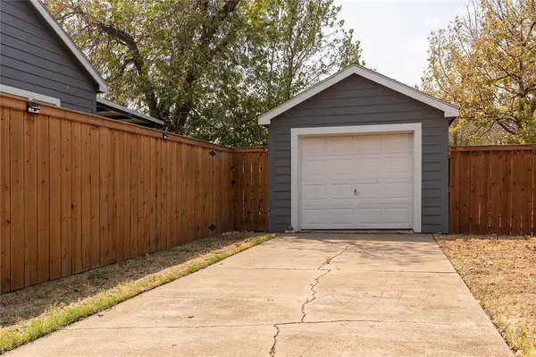 Graham, TX 76450,1208 Carolina Street