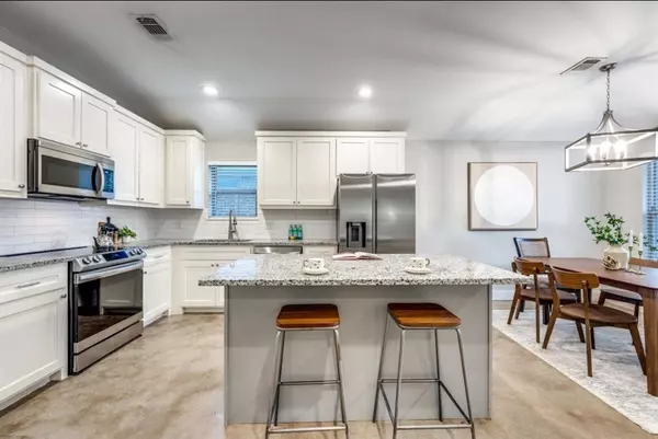 Sherman, TX 75092,2205 N Hickory