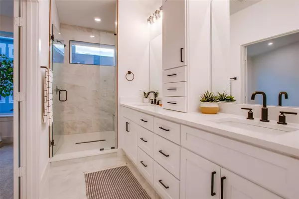 Dallas, TX 75235,2130 Shea Road #1002