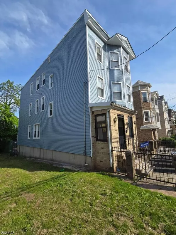 Newark City, NJ 07108,782 Bergen St #3