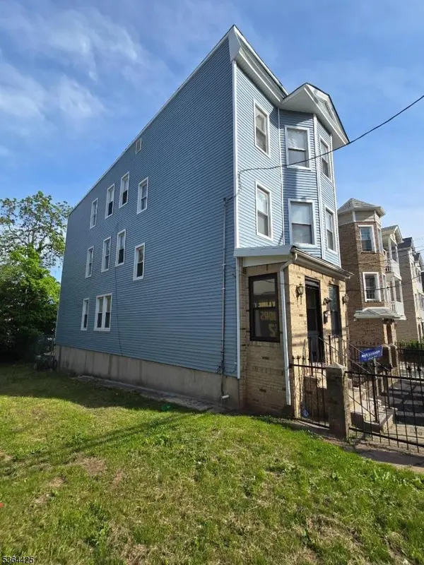 Newark City, NJ 07108,782 Bergen St #3