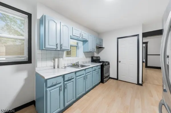 Newark City, NJ 07107,209 N 11Th St #2