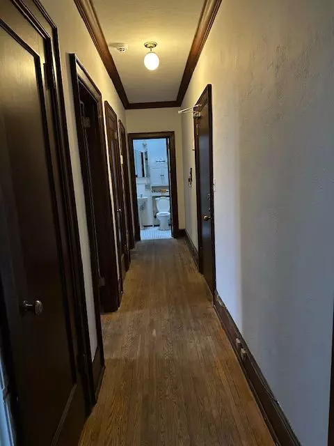 Toronto C04, ON M5N 2J3,21 Castle Knock RD #4