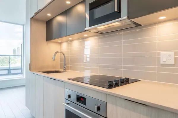 Toronto C10, ON M4S 0B9,1 Belsize DR #402