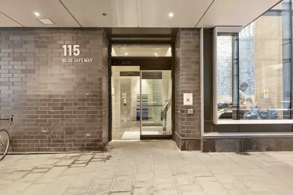 Toronto C01, ON M5V 0N4,115 Blue Jays WAY #4212