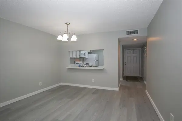 Pembroke Pines, FL 33026,10557 NW 10th St #101