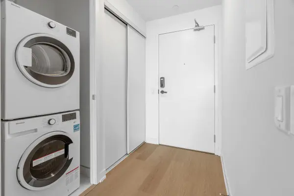 Mississauga, ON L5B 0M4,3883 Quartz RD #3413