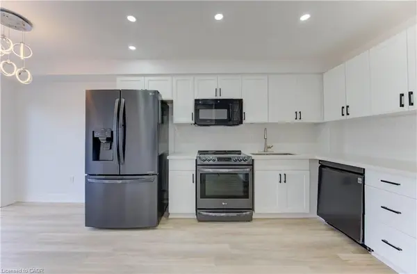 Woolwich, ON N0B 1M0,82 Trowbridge ST