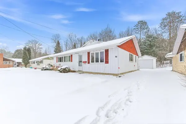 Deep River, ON K0J 1P0,94 Glendale AVE