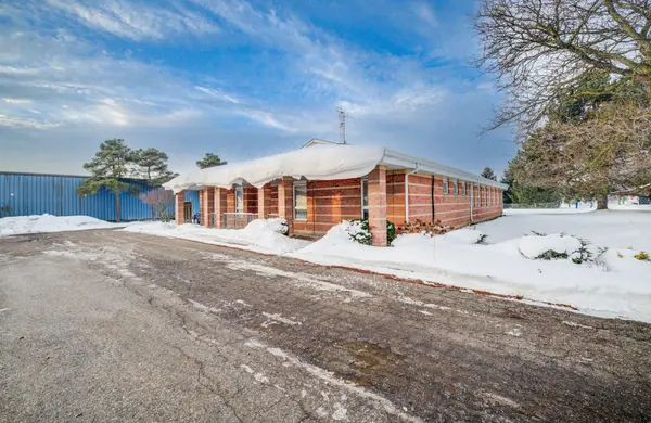 Woodstock, ON N4V 1C9,30 Ridgeway CIR