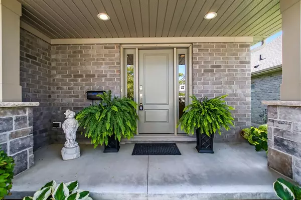 St. Thomas, ON N5R 0G8,234 PEACH TREE BLVD #8