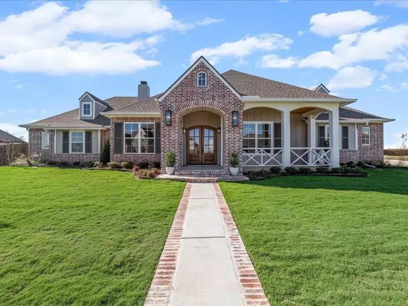 100 Victors Circle, Mcgregor, TX 76657